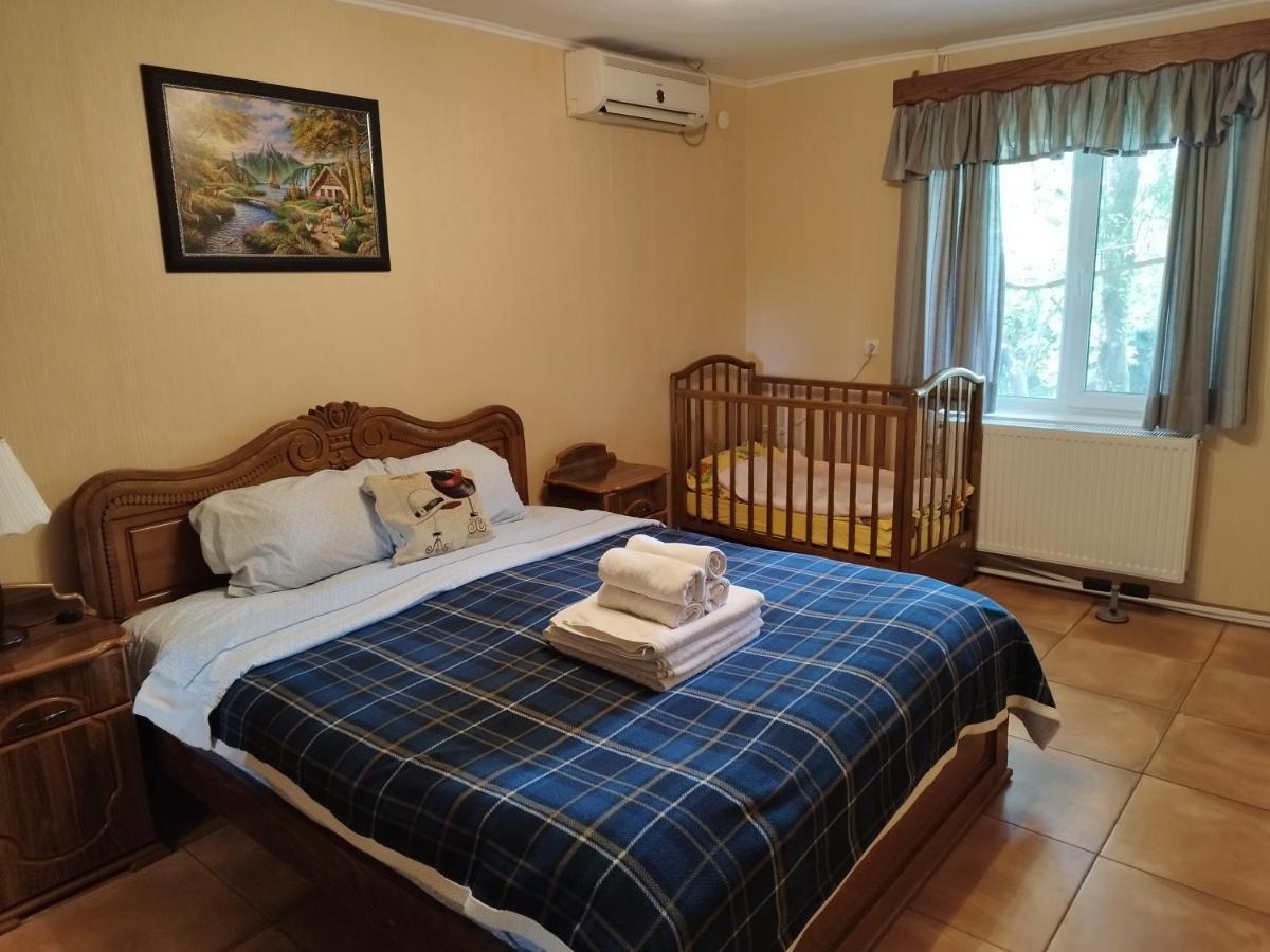Country House Uliana Цкалтубо Екстериор снимка