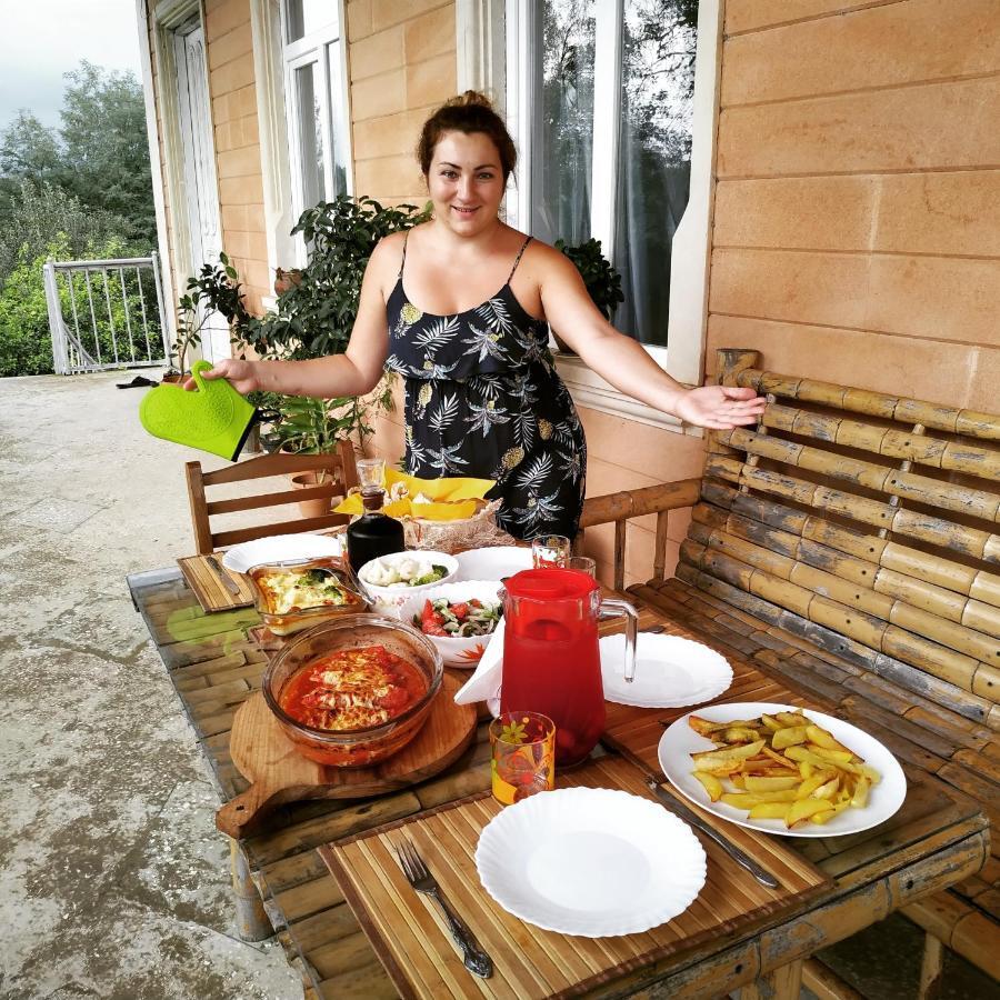 Country House Uliana Цкалтубо Екстериор снимка